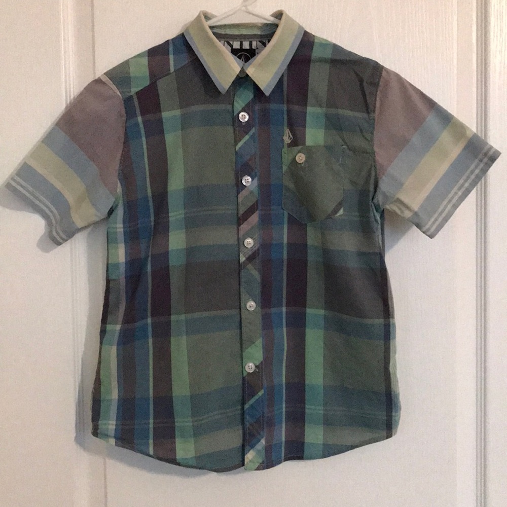 Boys Volcom button down shirt